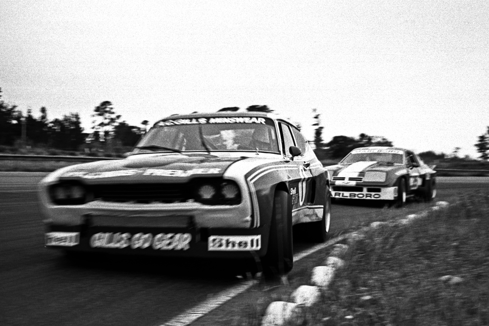 Grant Walker, Cologne Capri, leads Red Dawson, Chevrolet Monza. Ruapuna 1976. IMAGE/terry marshall