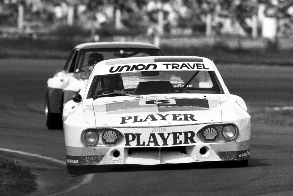 Frank Gardner, Chevrolet Corvair, leads Jack Nazer, Victor Chrvrolet. Manfeild 1976. IMAGE/terry marshall