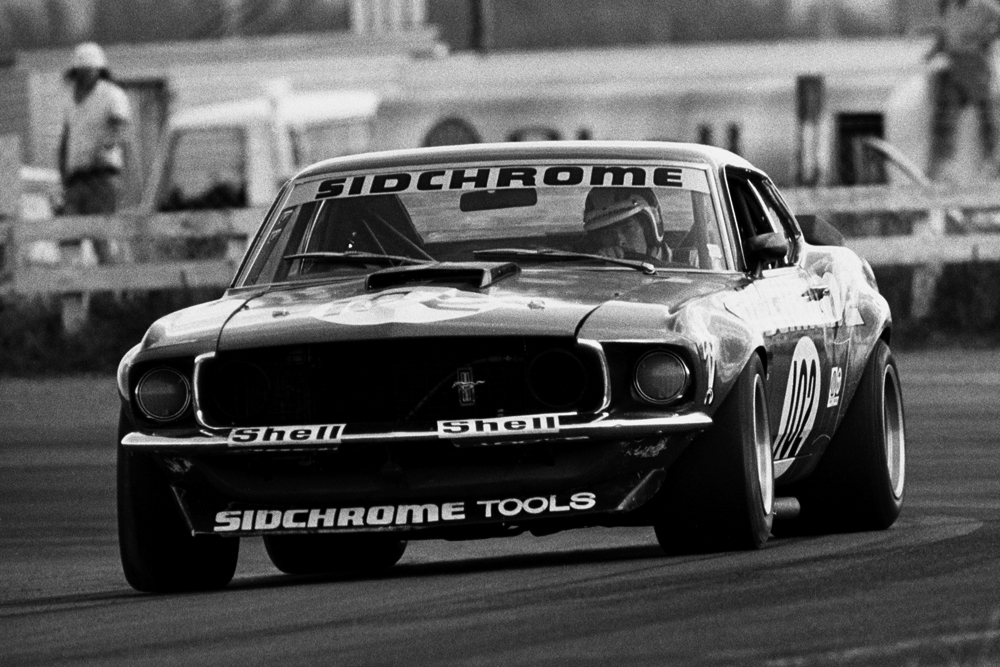 BayPark 1972/3. Always a crowd favorite. Jim Richards and the Sidchrome Mustang. IMAGE/terry marshall