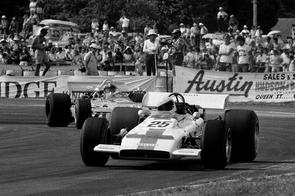 Levin 1971. David Oxton's F5000 Lotus 70 Boss Ford leads Chris Amon's March 701 Cosworth DFV. Both cars bought to NZ by the Granatelli STP concern. IMAGE/terry marshall